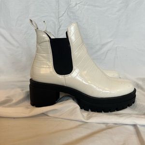 FOREVER 21 | Lug Boots